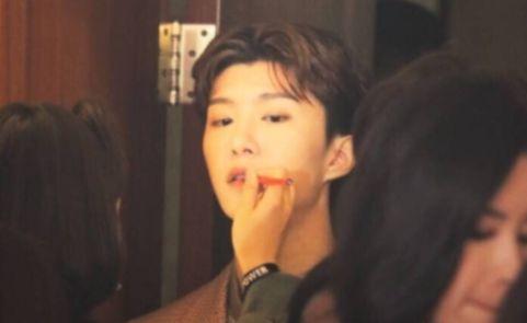 吃瓜娱乐圈氛围感,揭秘娱乐圈的甜蜜与苦涩