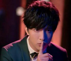 薛之谦娱乐主播吃瓜,吃瓜现场笑料百出